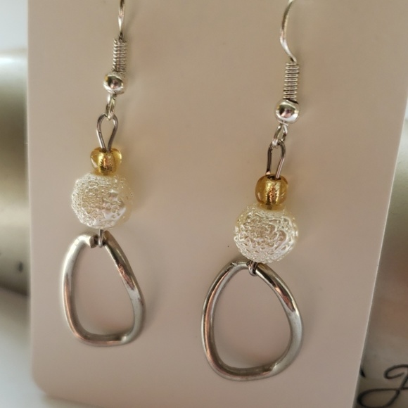 Hoop Statement Earring's - Picture 3 of 3